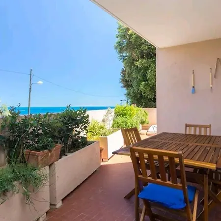 Relaxing Place With Wonderful View...calme Avec Vue Magnifique Sur La Baie Des Anges, En Campagne A 12 Minutes De La Promenade Des Bed and breakfast
